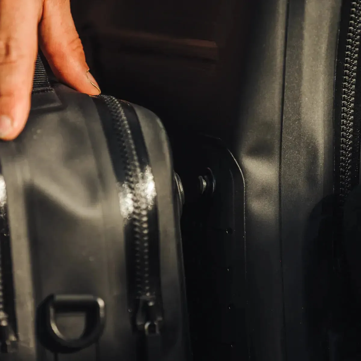 FNDN® MODULAR WATERPROOF BACKPACK - 31L