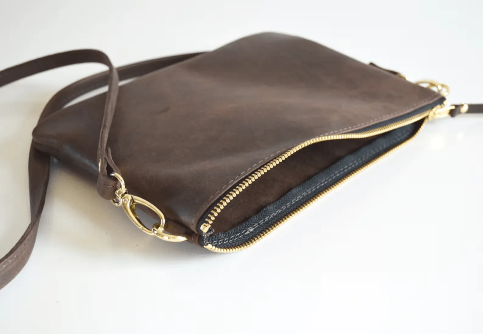 Vegan Leather Sling Bag For Women With Adjustable Brass Chain & Shoulder Pad
